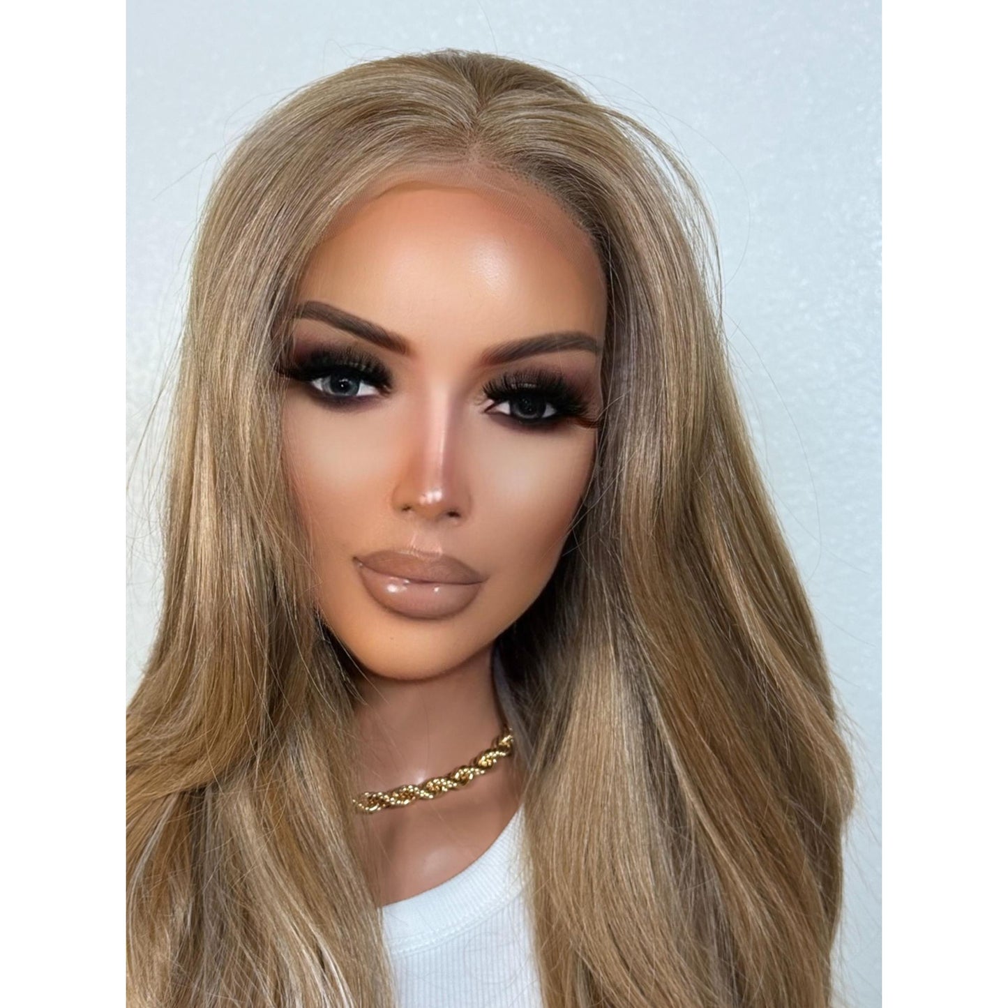 "DAWN" HD INVISIBLE LACE WIG 20" - SANDY BLONDE