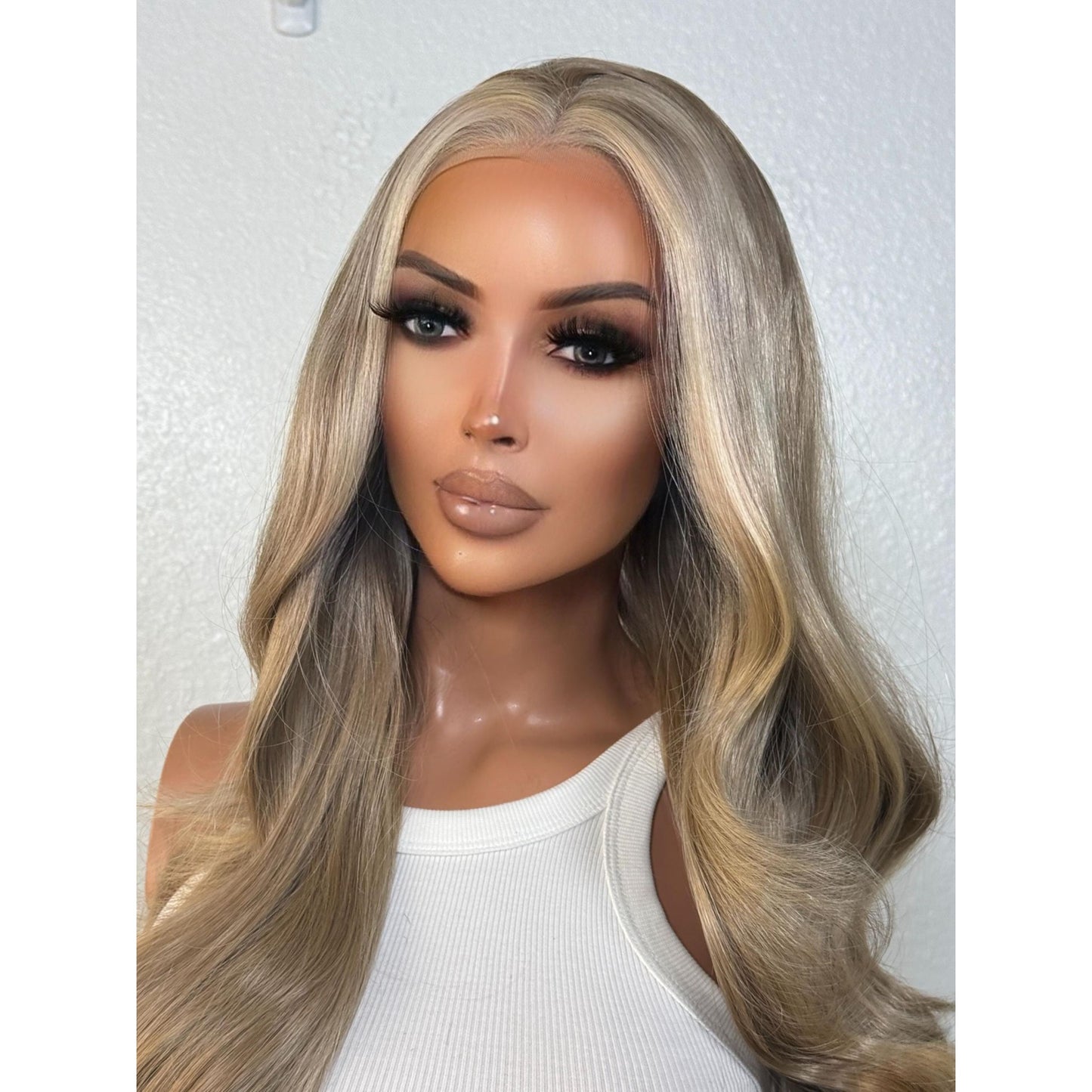 "EDEN" HD INVISIBLE LACE WIG 26" - BEIGE BLONDE