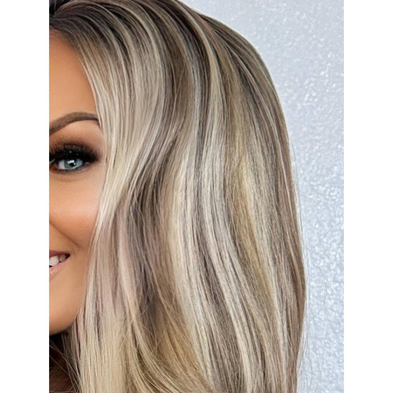 "BRAUNWYN" HD INVISIBLE LACE WIG 28" - SAND BLONDE