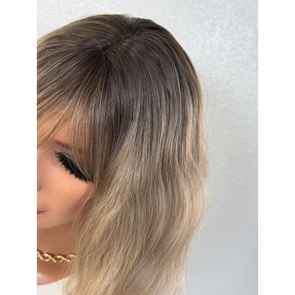 "HARLOWE" WIG 12" - LIGHT BLONDE