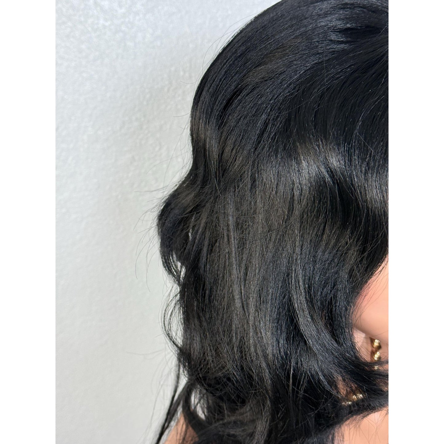 "LIBERTY" LACE FRONT WIG 18" - JET BLACK