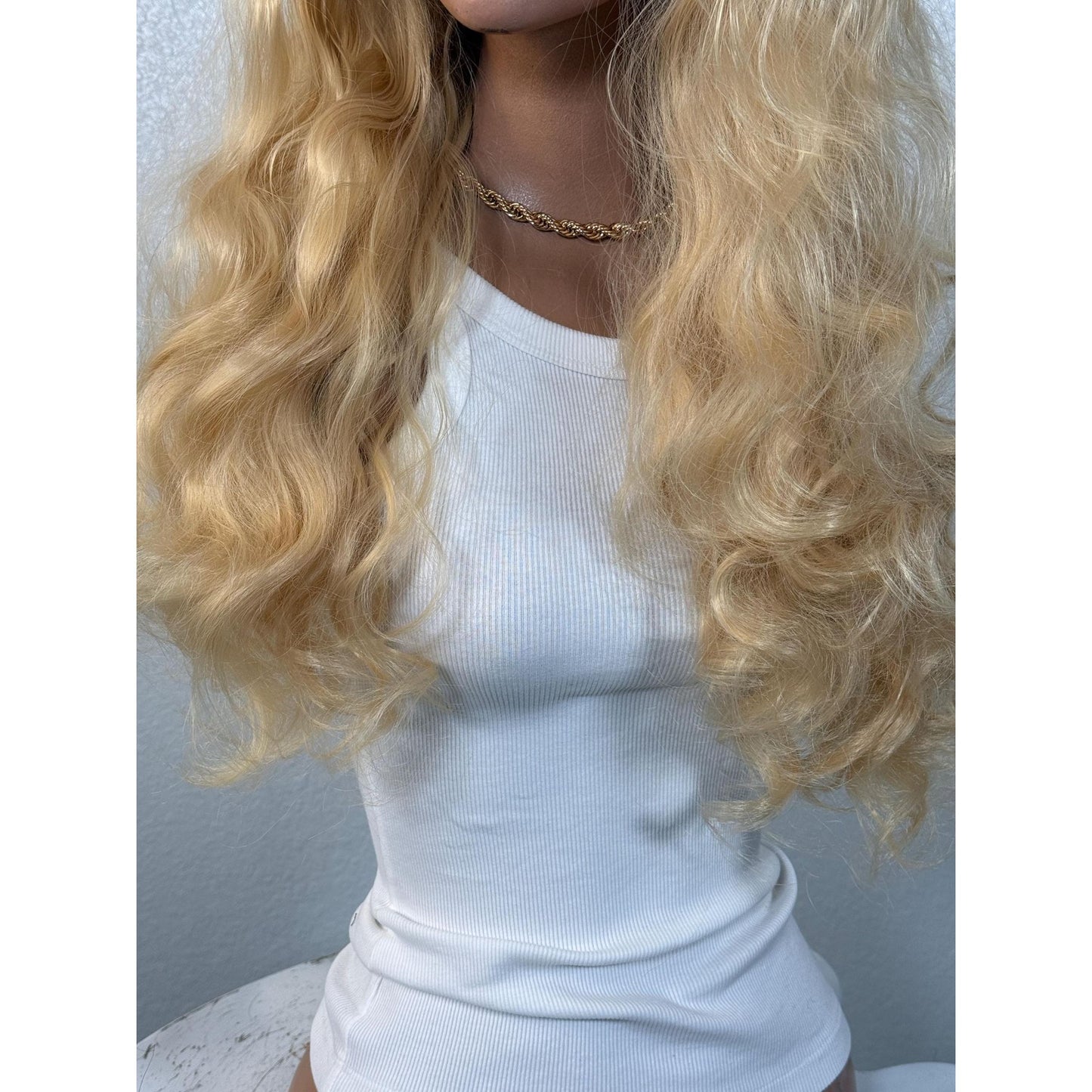 "PAMELA" HD INVISIBLE LACE WIG 22" - OMBRE BLONDE