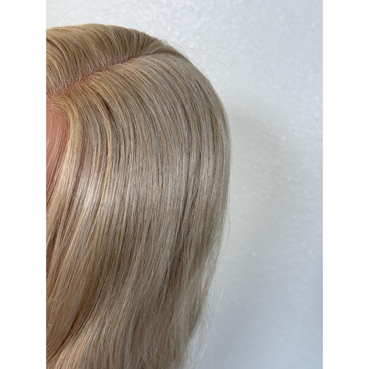 "HOLLY" HD INVISIBLE LACE WIG 26" - BEIGE BLONDE