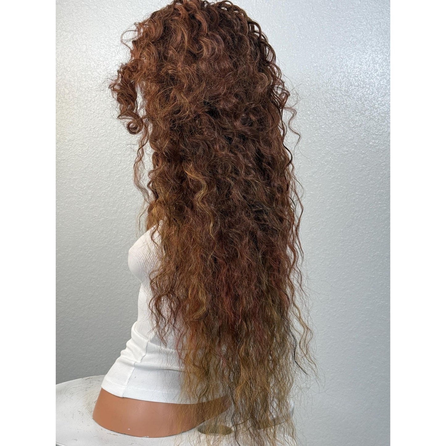 "DELILAH" MONOFILAMENT WIG 28" - AUBURN MIX